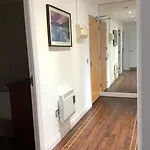 Apartment Cambridge Square Exec 3bed